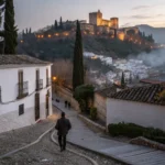 Granada al atardecer con Albaicín, Alhambra y atmósfera íntima